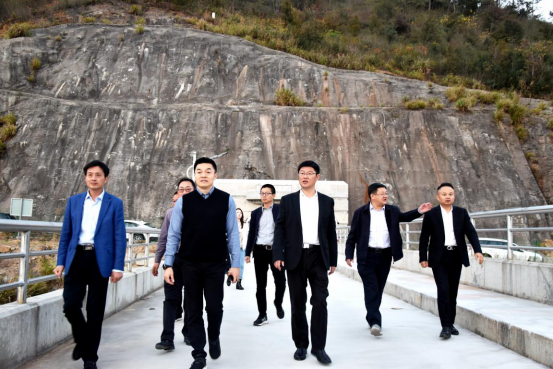 景域驢媽媽集團(tuán)董事長洪清華率隊來潛山考察109.png
